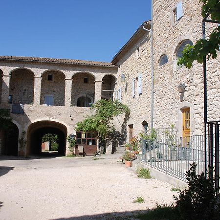 Les Jardins Du Mas Evesque Bed & Breakfast Rousson  Cameră foto