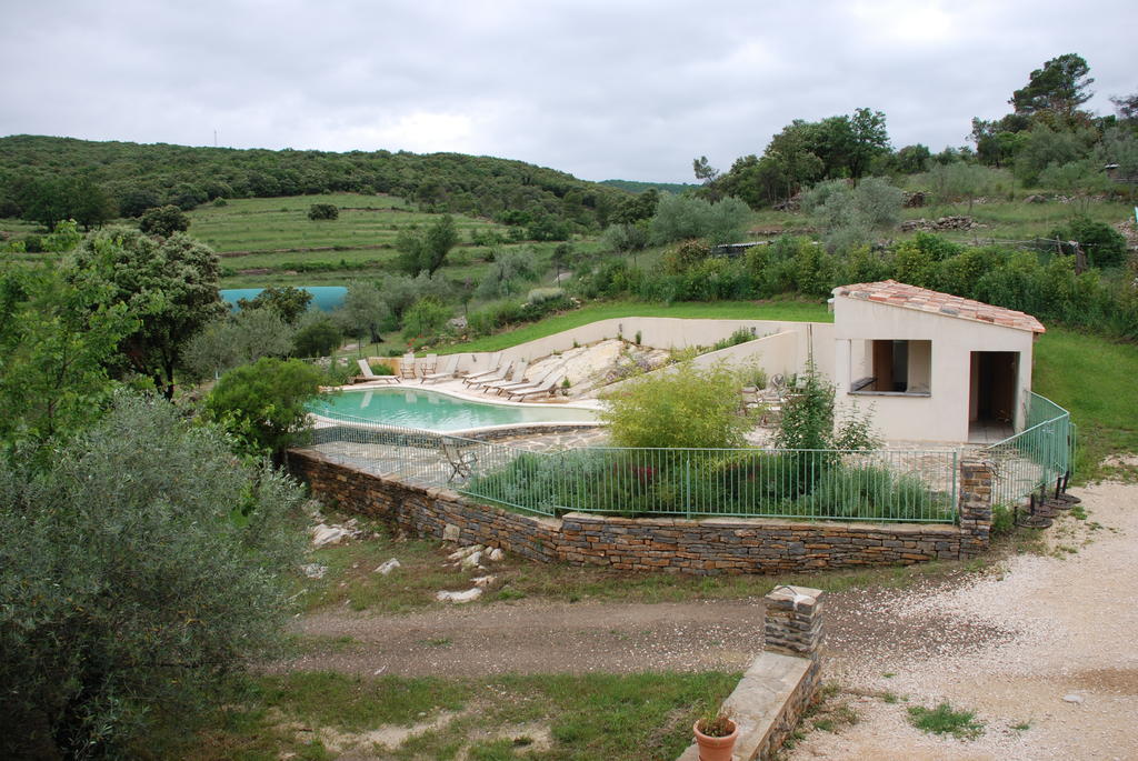 Les Jardins Du Mas Evesque Bed & Breakfast Rousson  Cameră foto