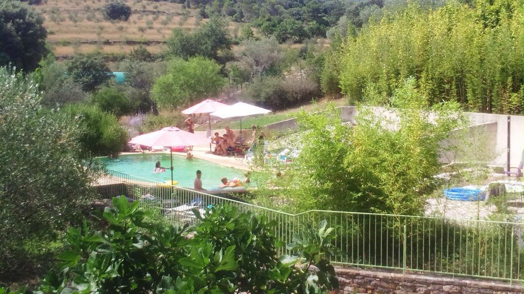 Les Jardins Du Mas Evesque Bed & Breakfast Rousson  Exterior foto