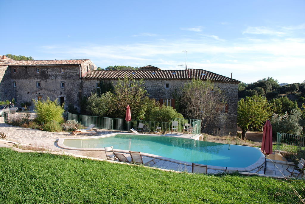 Les Jardins Du Mas Evesque Bed & Breakfast Rousson  Cameră foto