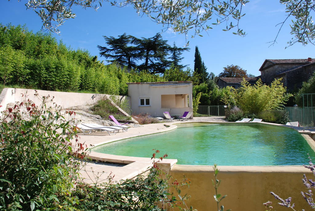 Les Jardins Du Mas Evesque Bed & Breakfast Rousson  Cameră foto