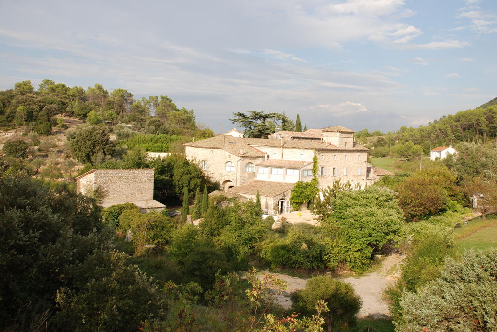 Les Jardins Du Mas Evesque Bed & Breakfast Rousson  Cameră foto