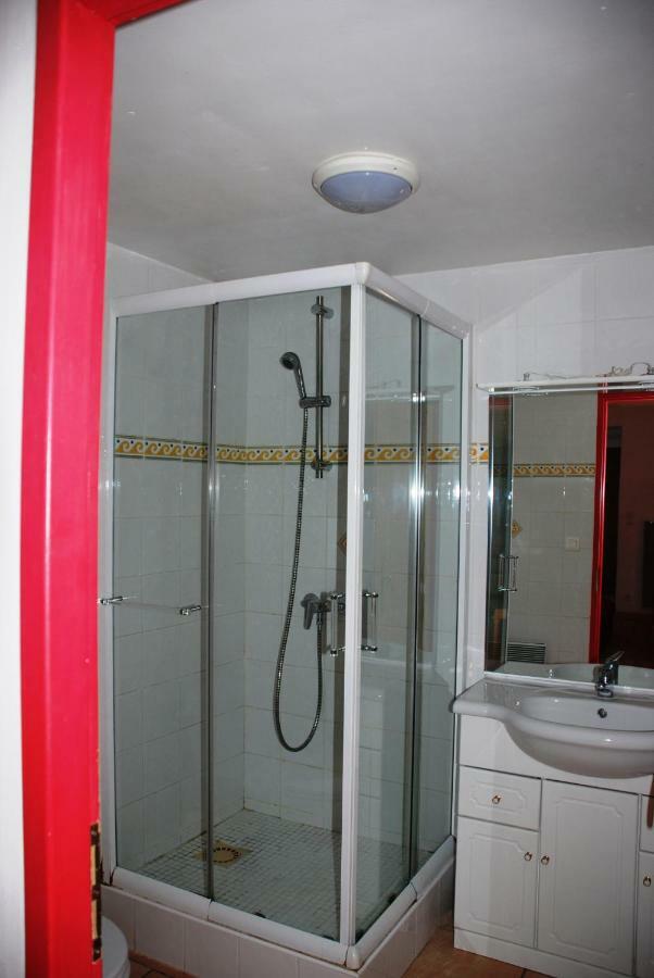 Les Jardins Du Mas Evesque Bed & Breakfast Rousson  Exterior foto